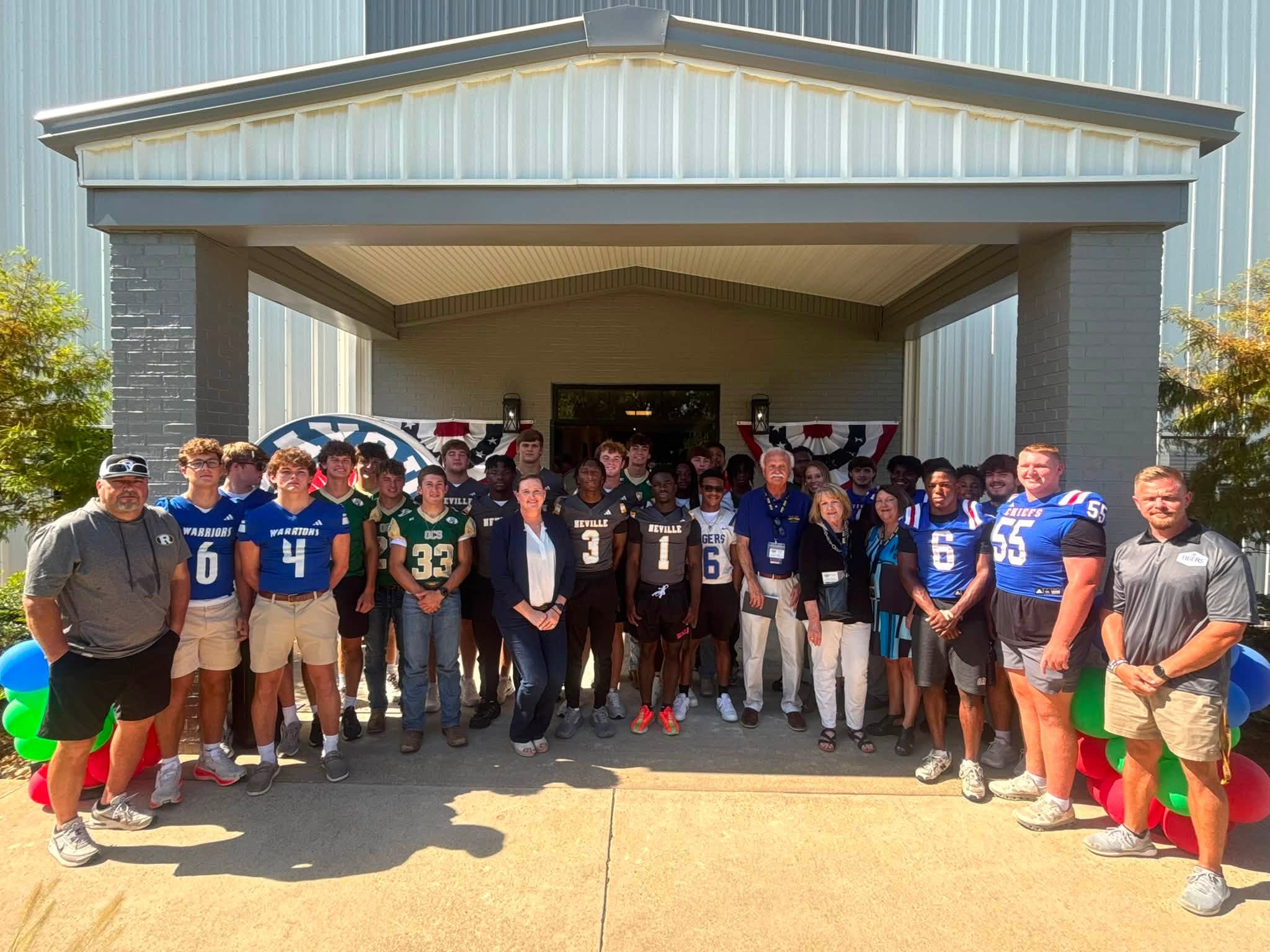 Student-athletes and community members gathered at Bayou Jamb Salute to Service